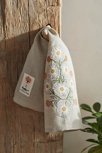 Coral & Tusk Daisy Bouquet Dish Towel