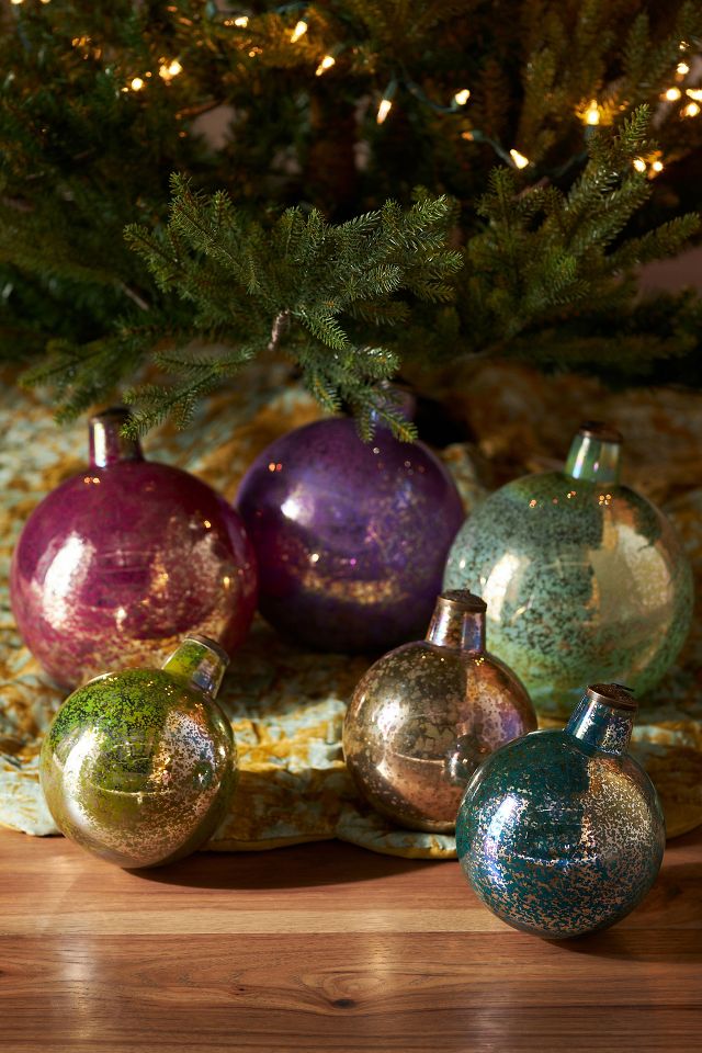 Diy Glitter Ornaments With Hairspray