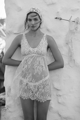 Hanky Panky Victoria Lace Chemise With G-string In White