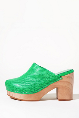 Charlotte Stone Marlo Clogs In Green