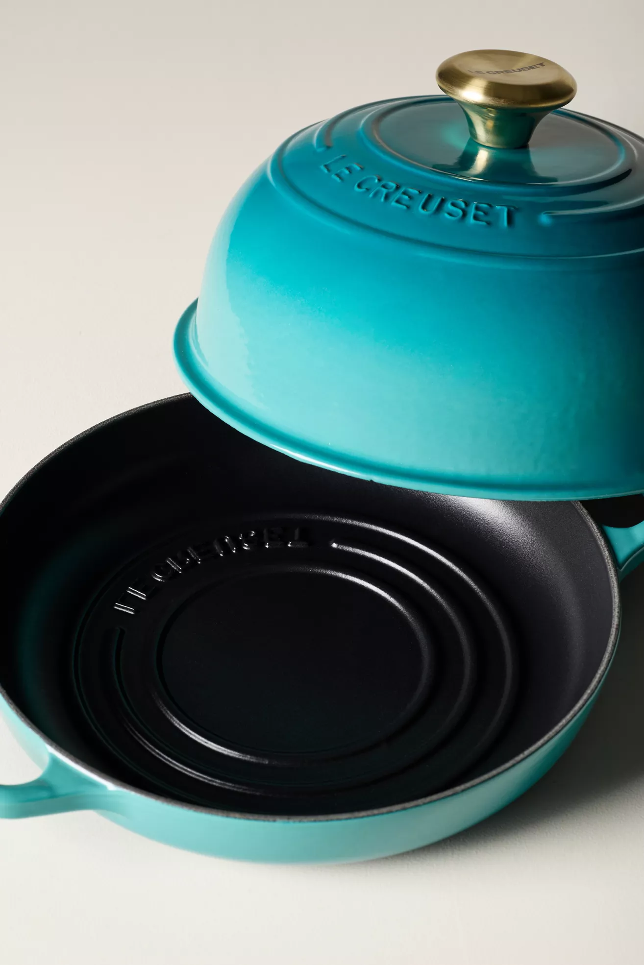 Le Creuset 9.5" Bread Oven - thumbnail 6