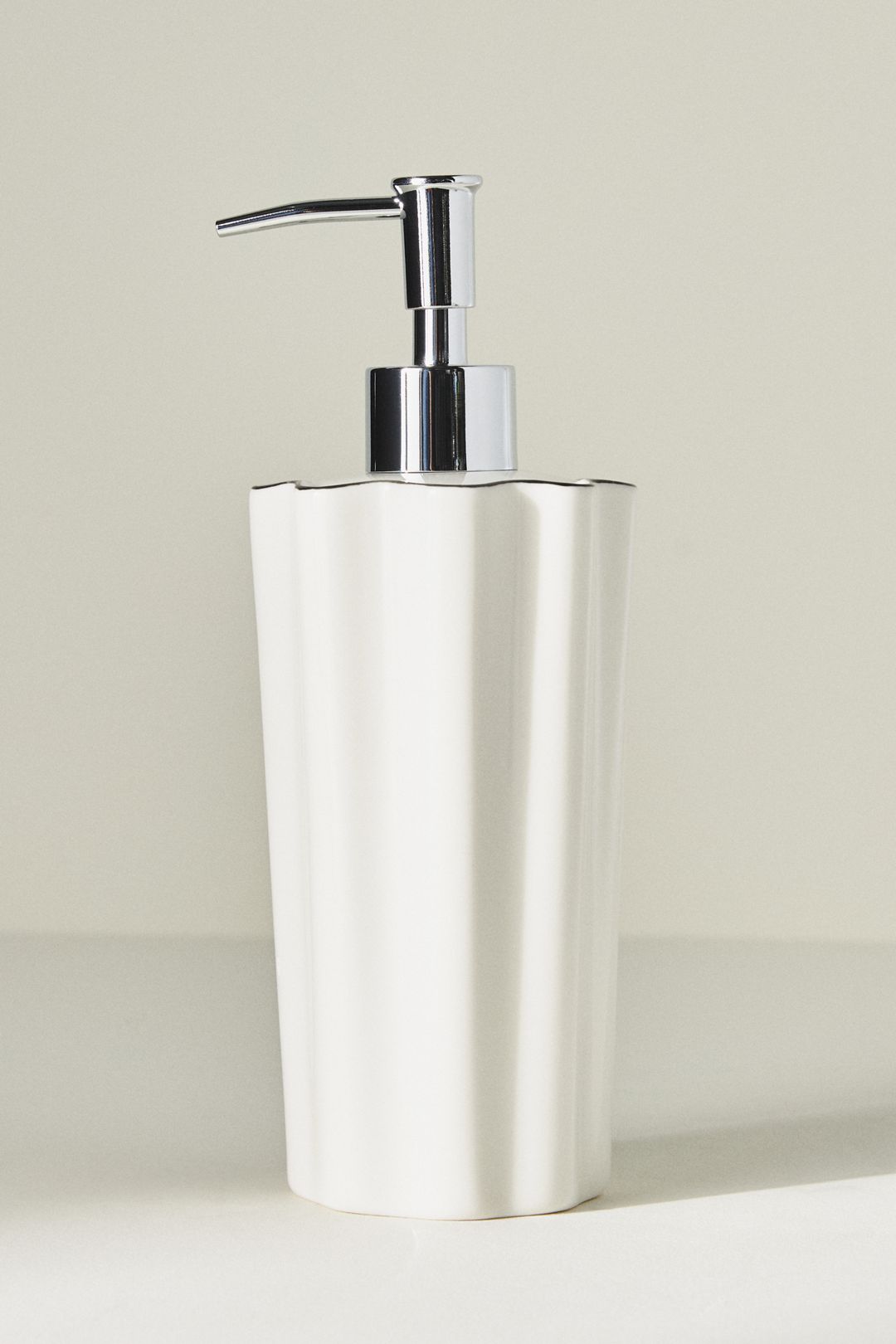 Le Marais Bath Dispenser - Cream + Black Trim, One Size