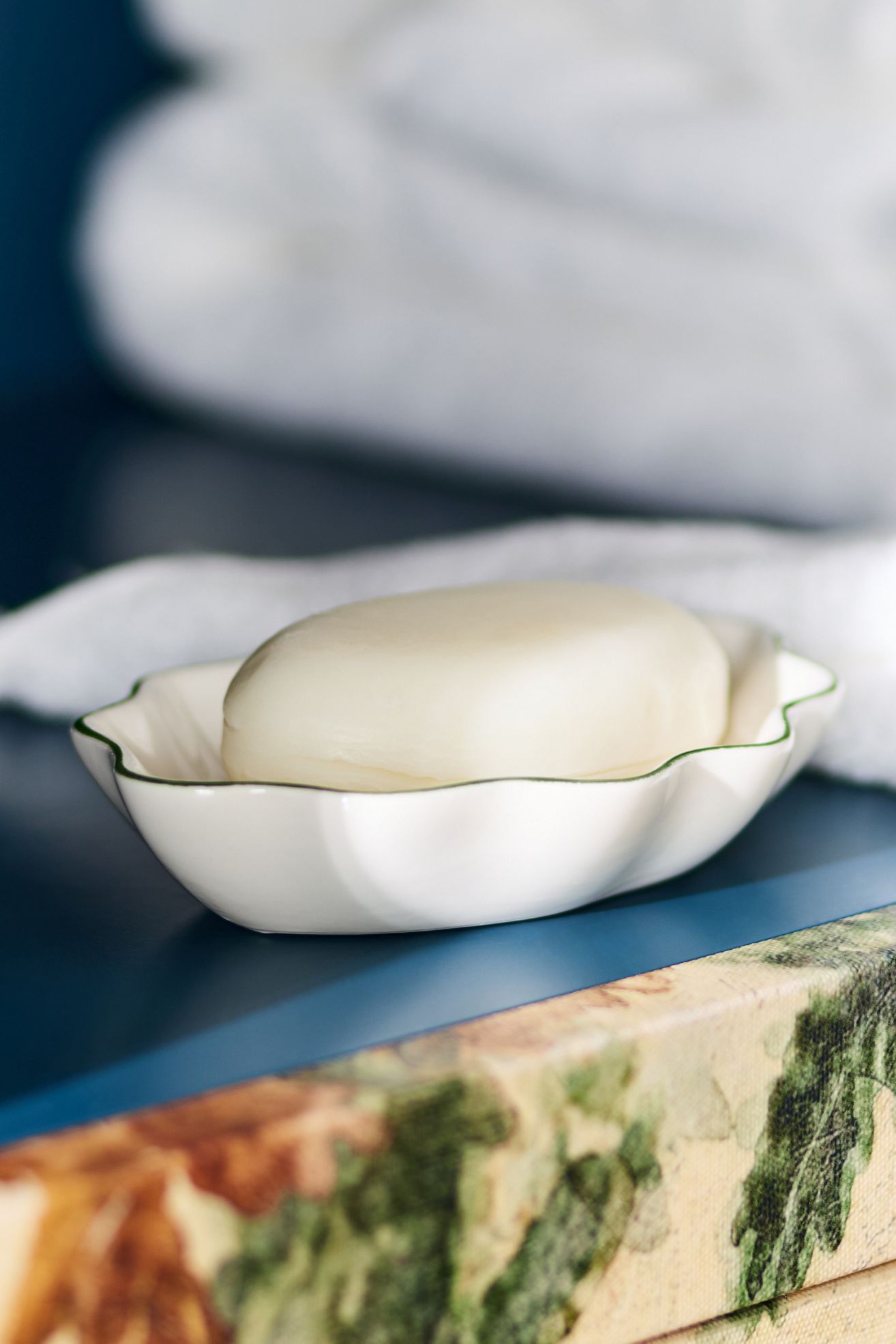 Le Marais Scalloped Soap Dish - Cream + Green Trim, One Size