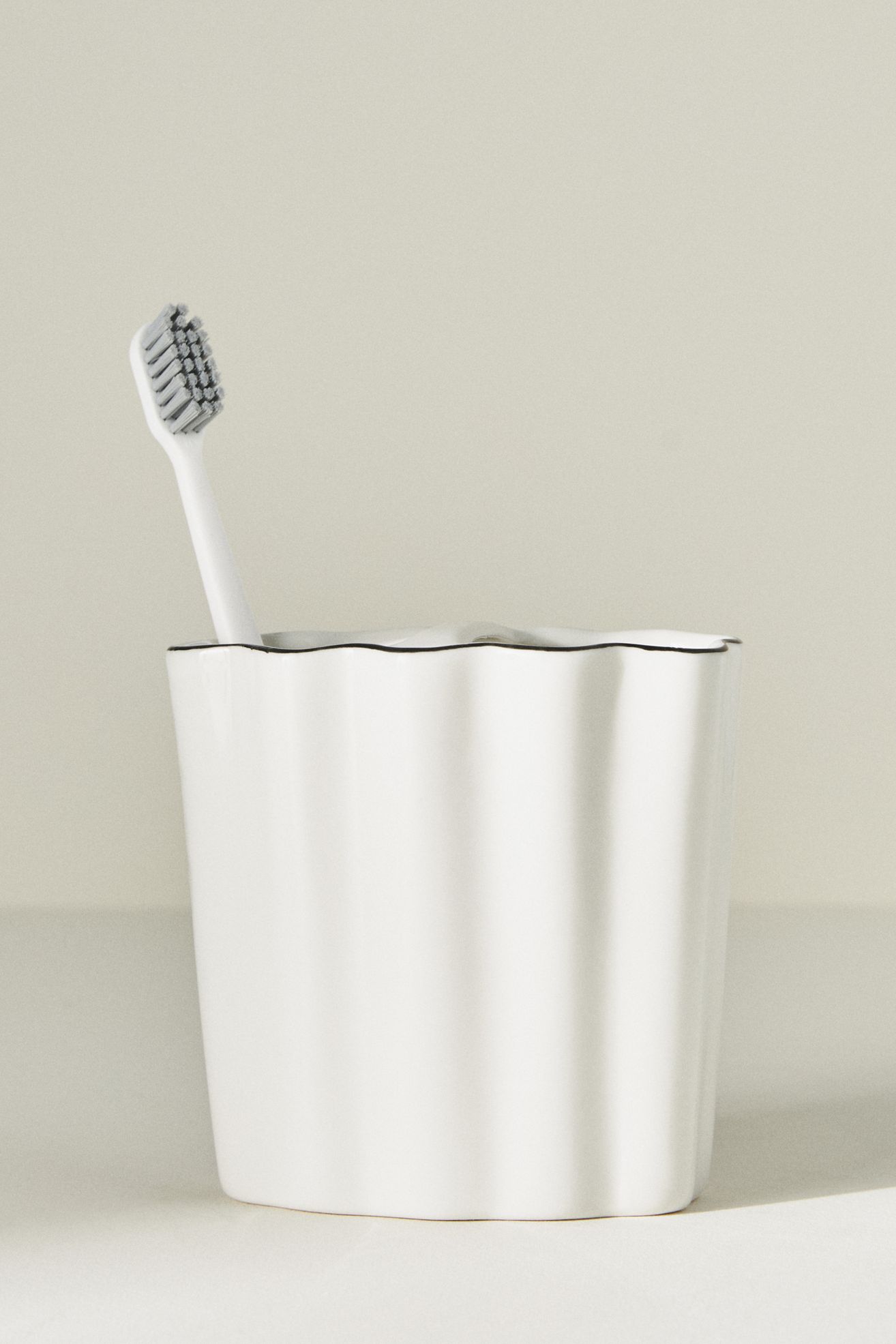 Le Marais Scalloped Toothbrush Holder - Cream + Black Trim, One Size