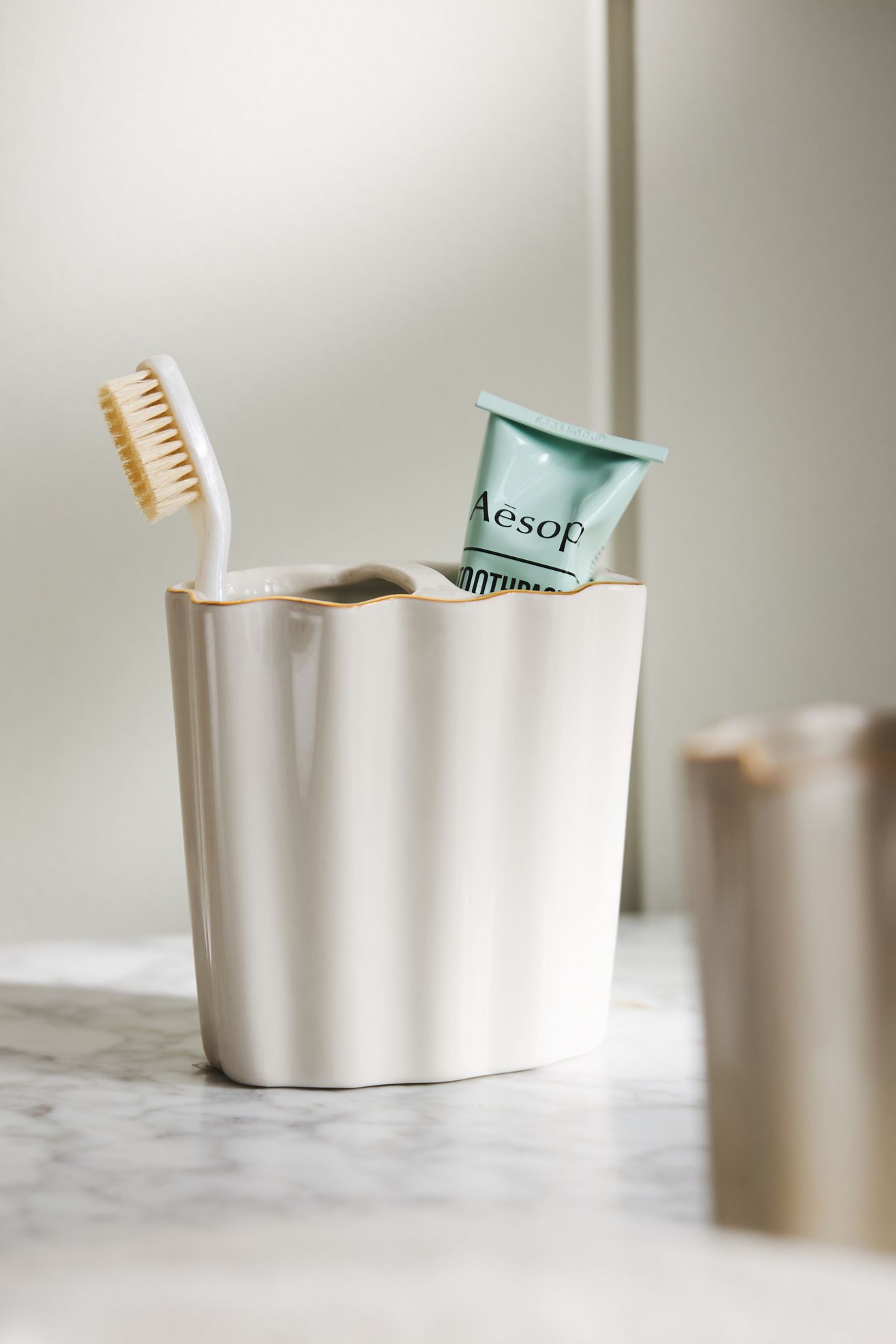 Le Marais Scalloped Toothbrush Holder - Cream + Gold Trim, One Size