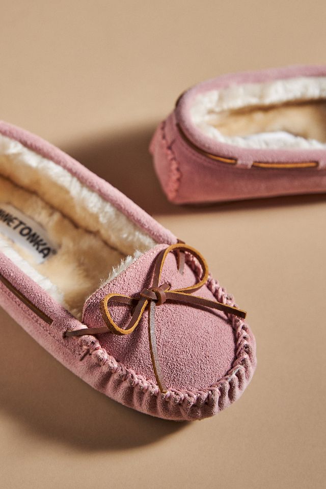 Minnetonka cally 2024 moccasin slipper