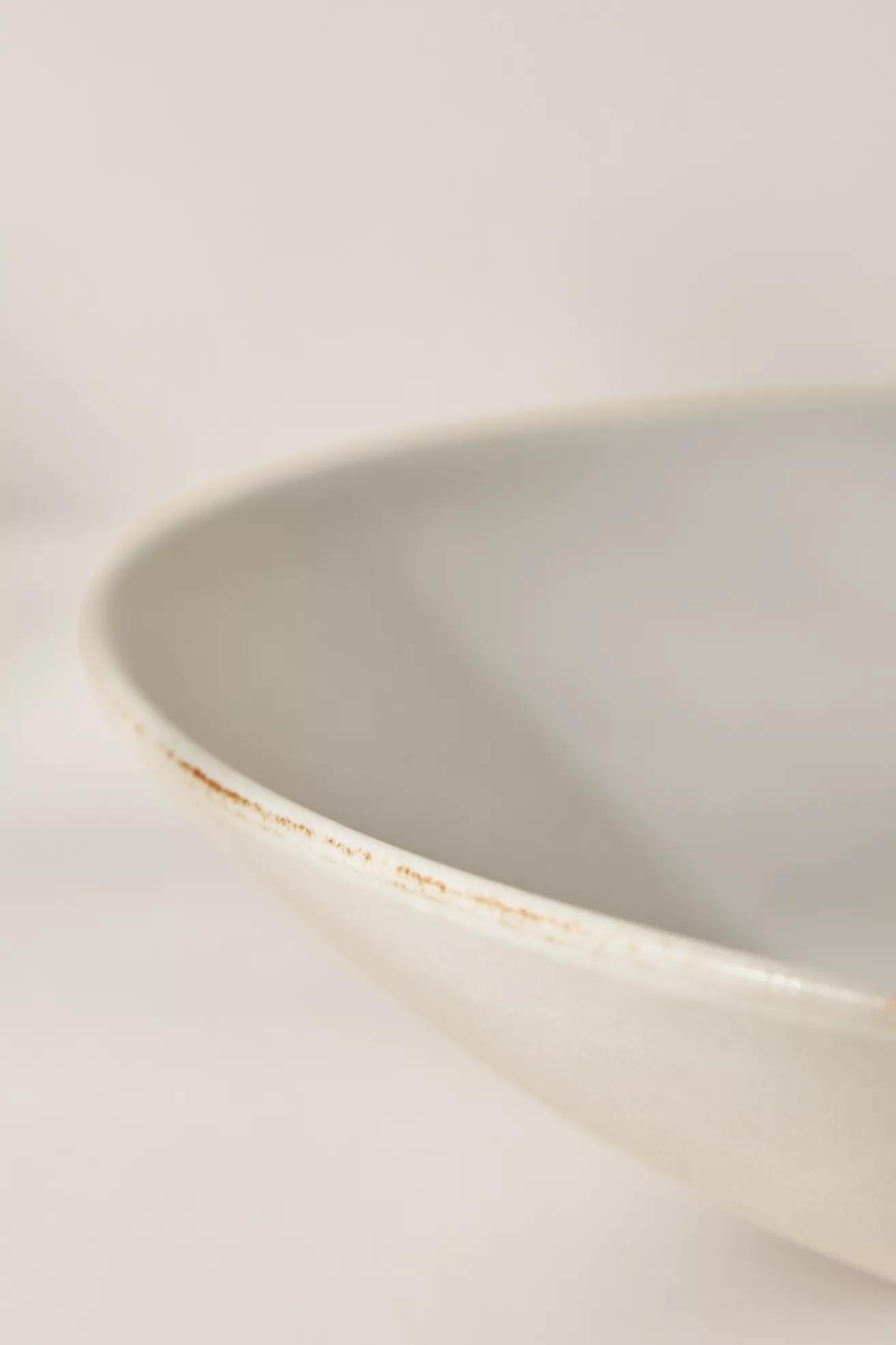 The Jasper Portuguese Stoneware Low Serving Bowl - thumbnail 4