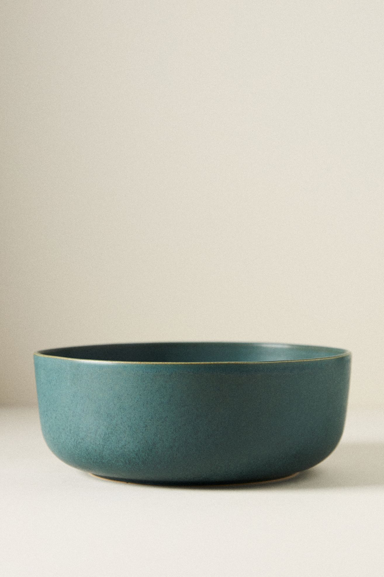 The Jasper Portuguese Stoneware Deep Serving Bowl - Ink, One Size
