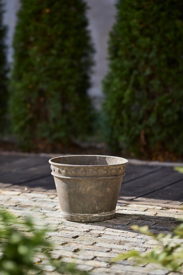 Rivet Rim Galvanized Taper Planter #6