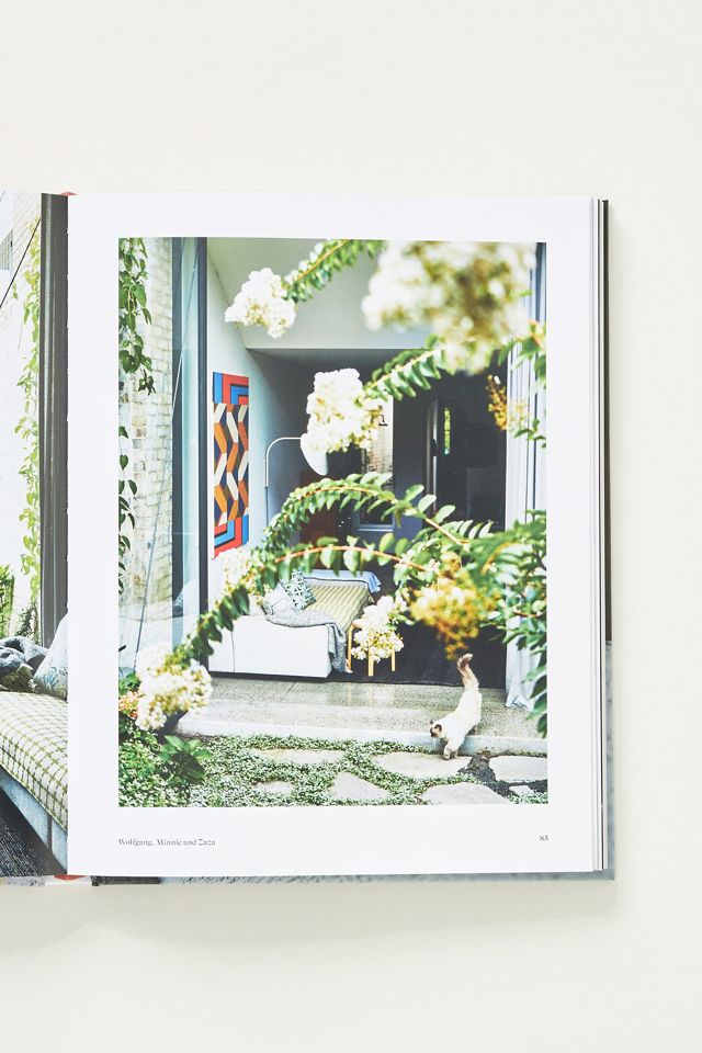 Where They Purr: Inspirational Interiors and the Cats Who Call Them Home #2