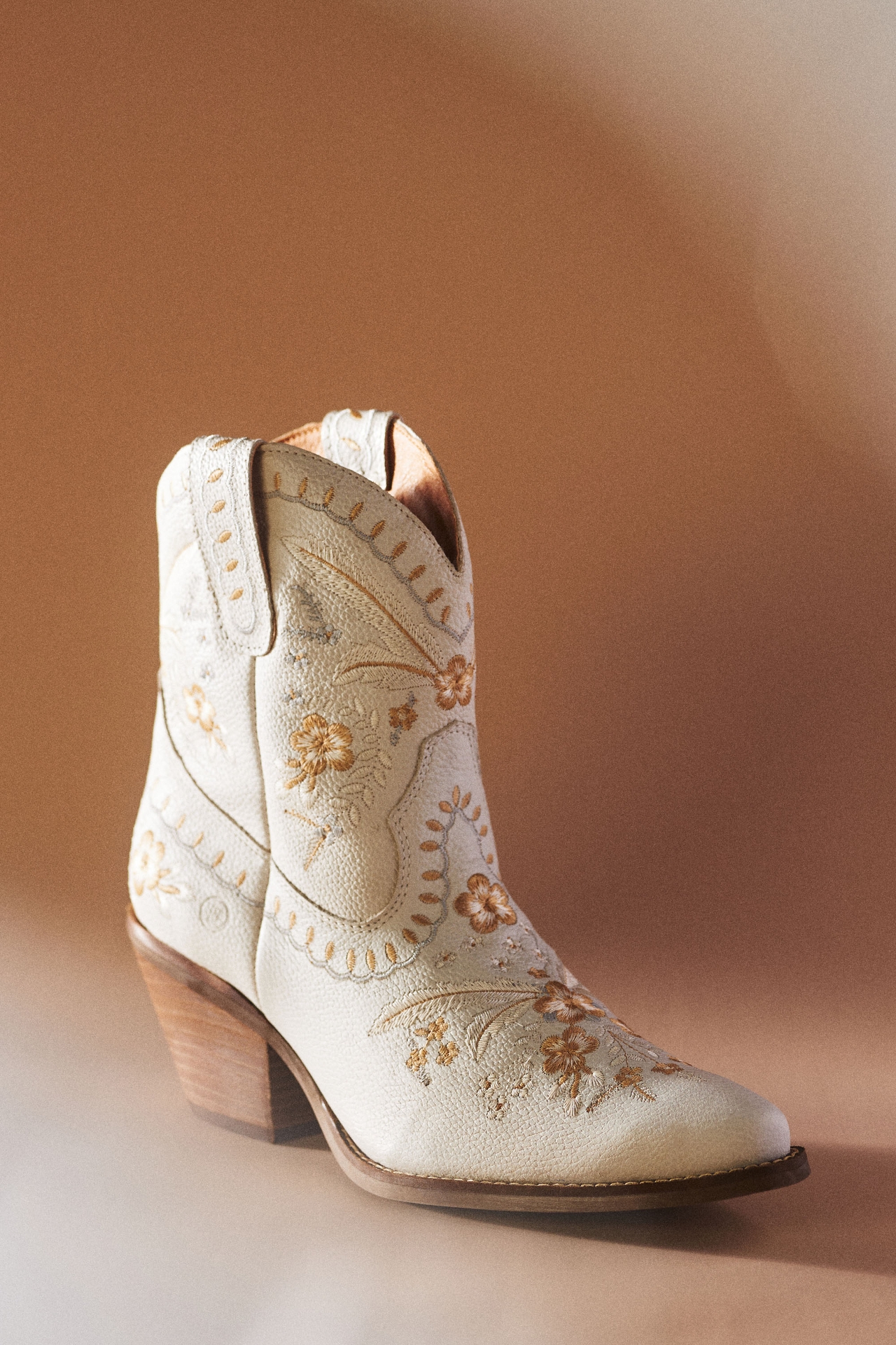 Dingo 1969 Primrose Leather Booties