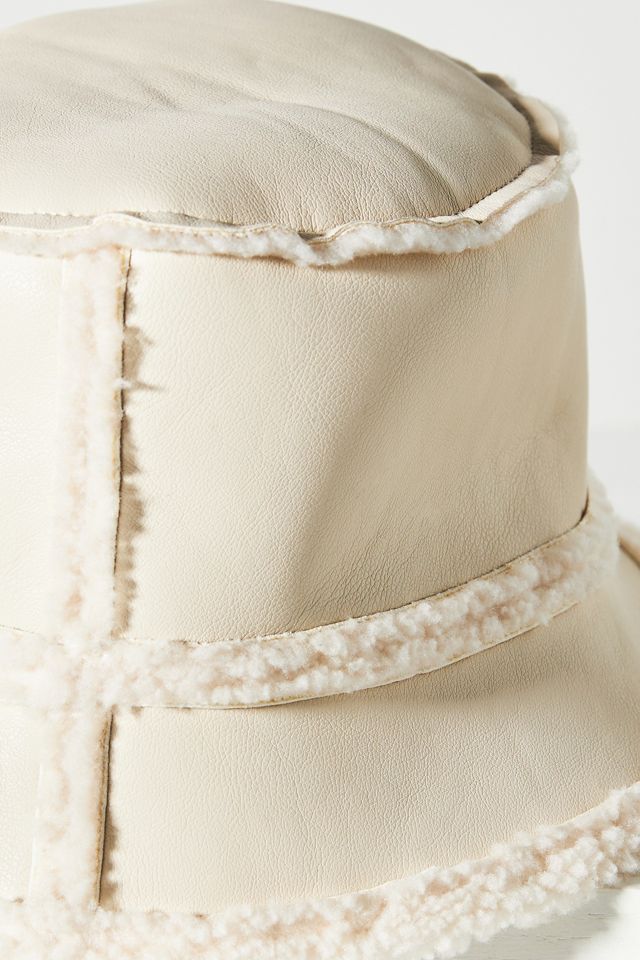By Anthropologie Sherpa-Trimmed Faux-Leather Bucket Hat  display picture 3