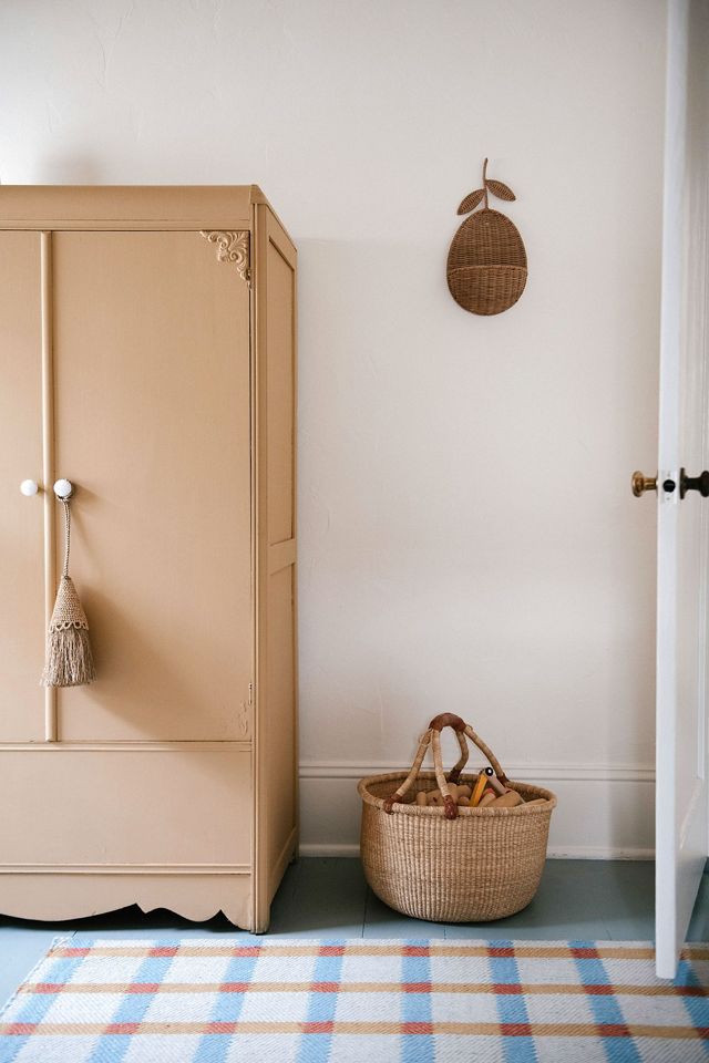 Roan Iris Lemon Wall Basket #3