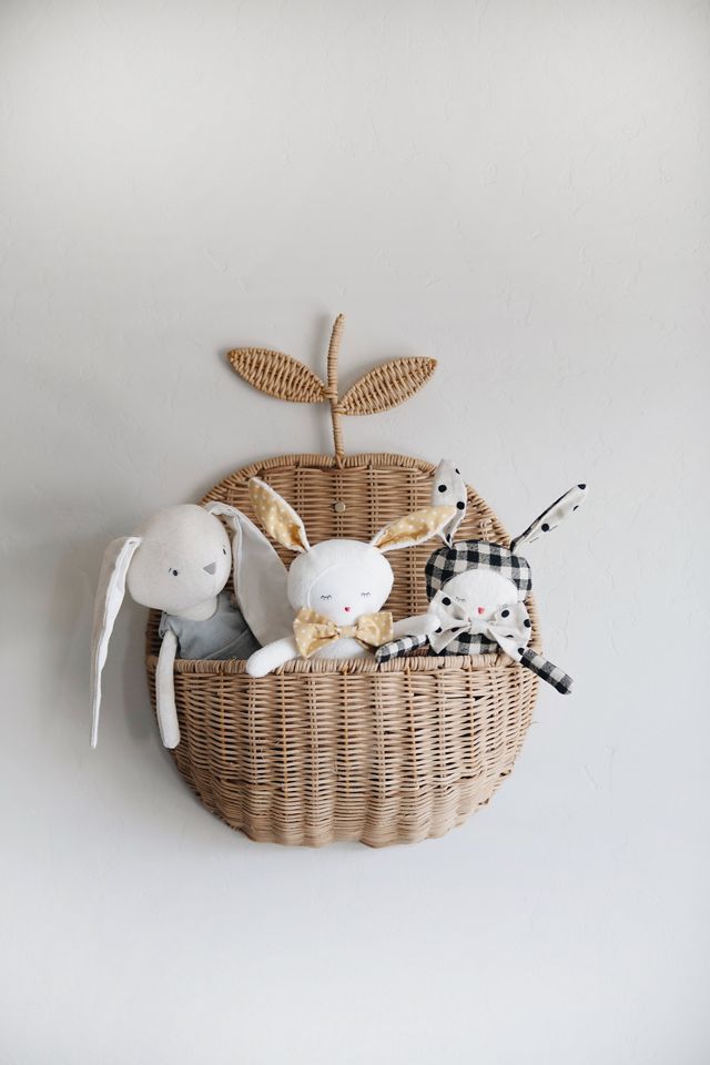 Roan Iris Apple Wall Basket #1