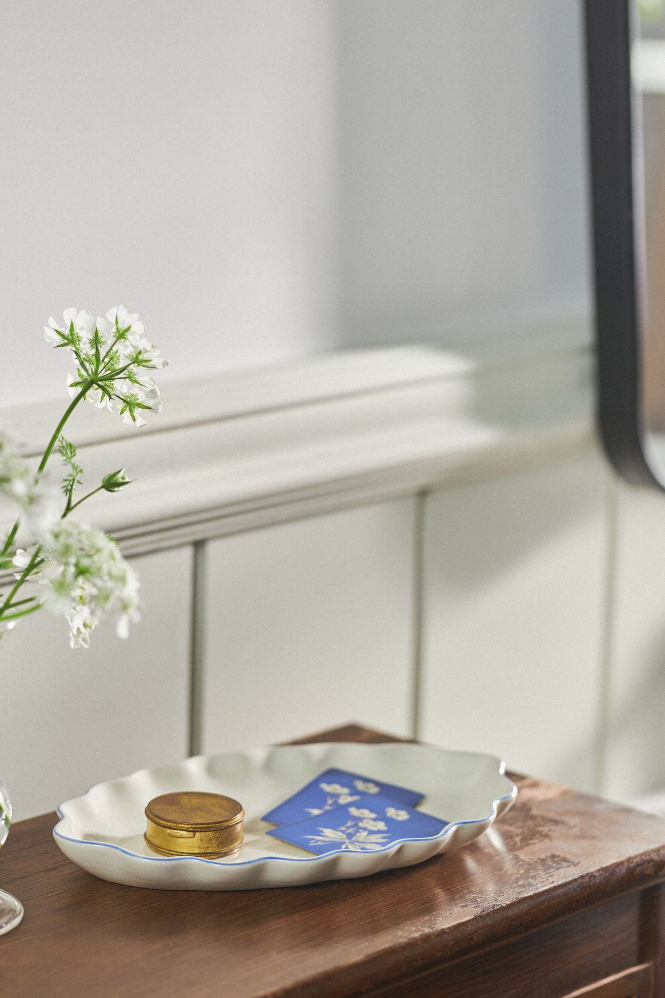 Le Marais Tray - Cream + Blue Trim, Standard, One Size