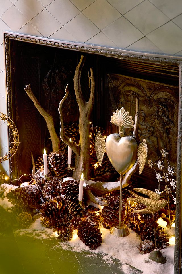 Gilded Winged Heart Locket on Stand | AnthroHome