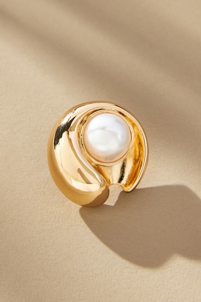Shell-Shaped Pearl Post Earrings #1
