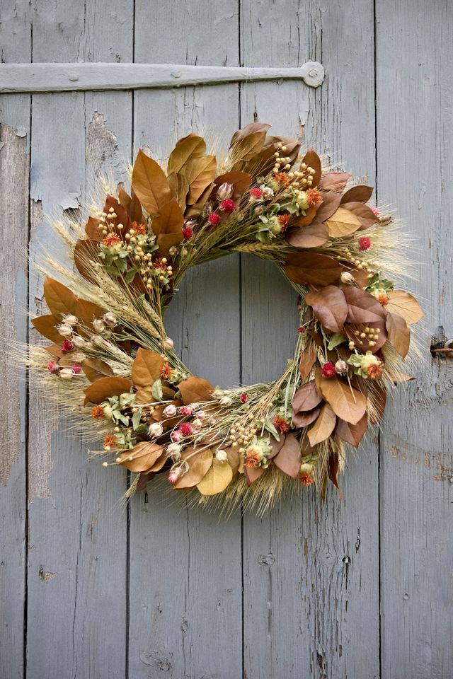 La Hora Dorada Preserved Wreath #1