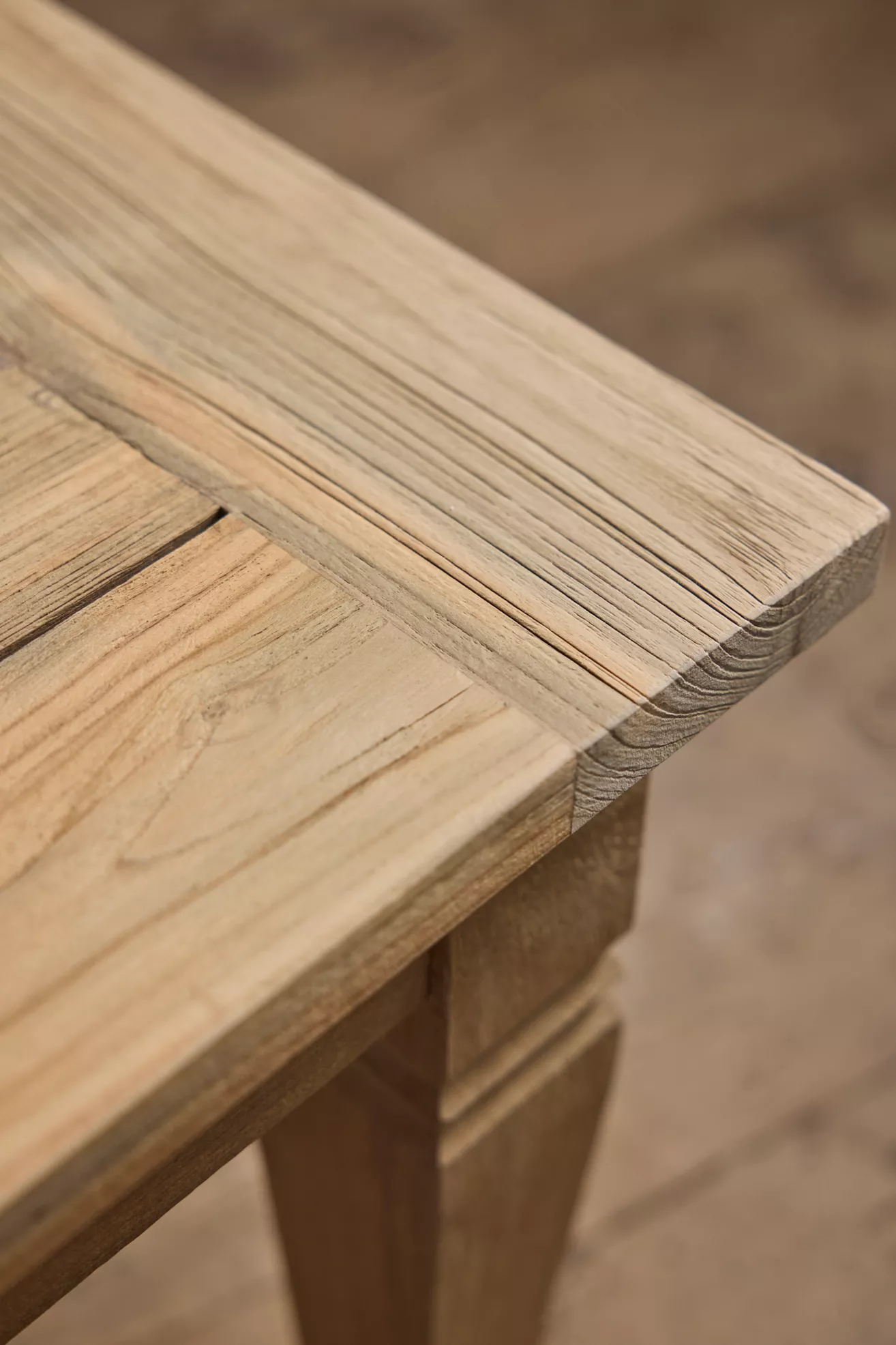 Corner edge and join detail of tabletop