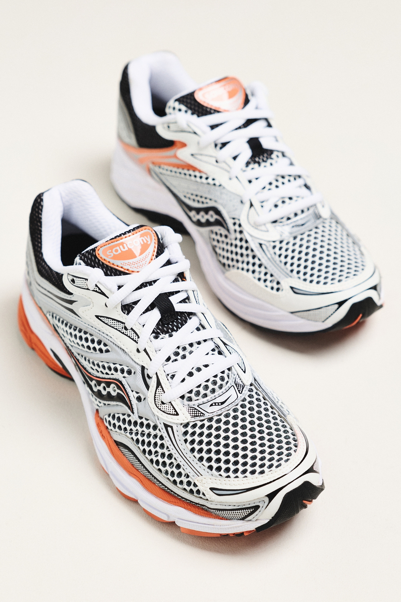 Saucony ProGrid Omni 9 Sneakers