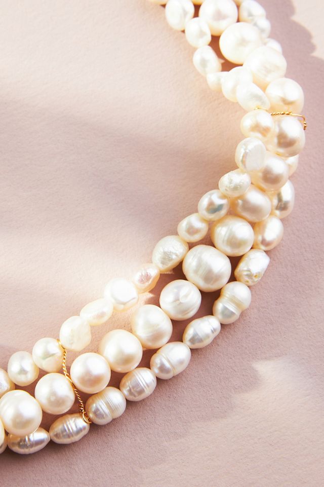 multi strand pearl necklace clipart