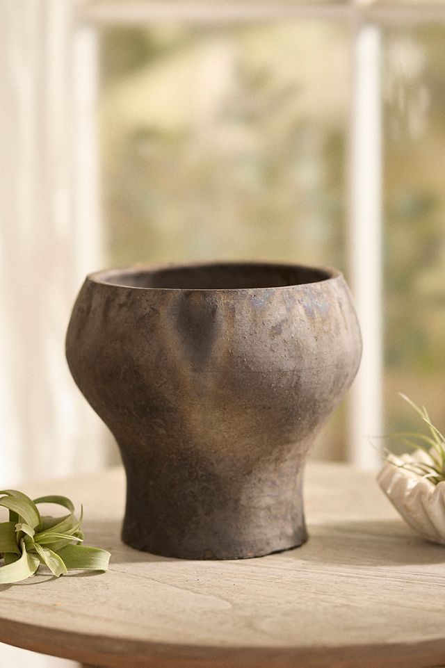 Eartha Pedestal Planter #1