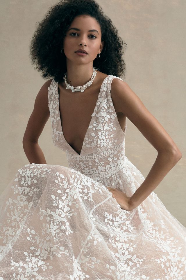 Bronx and Banco Megan Sleeveless V-Neck Lace Gown #3