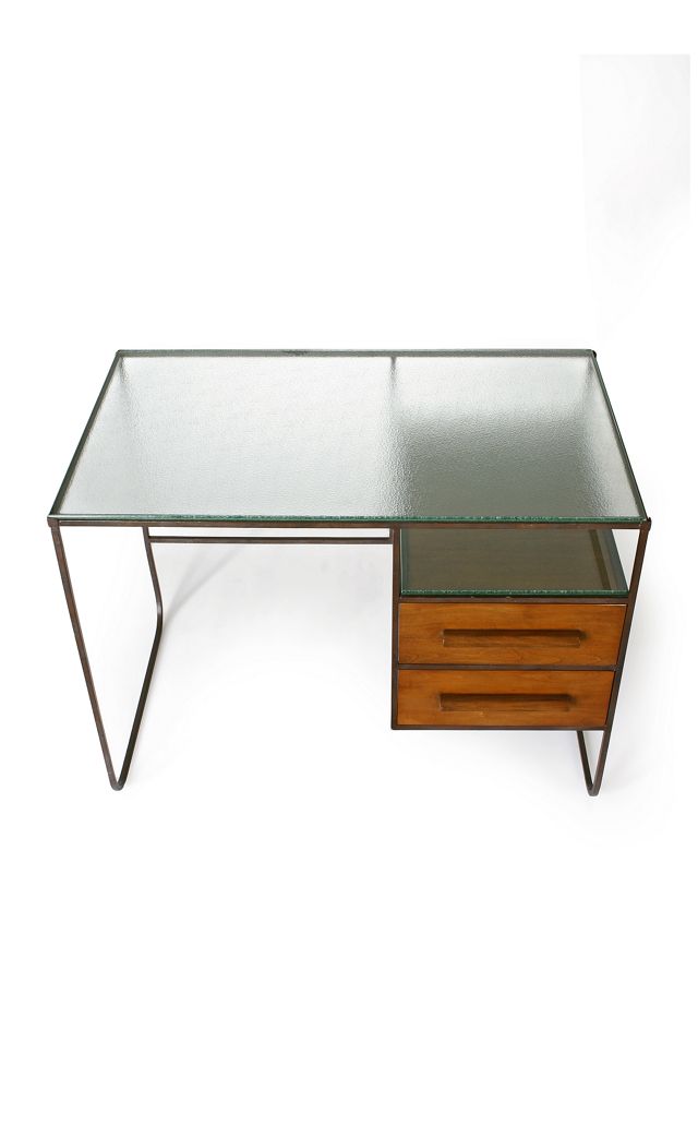 Intelligentsia Desk #4