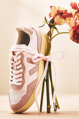 【送料&関税込】Veja v90 Pink Sneaker With Side Logo And Per Veja 'v90' Pink Sneaker With Side Logo And Perforated Toe In