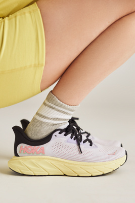 Arahi 7 Sneakers