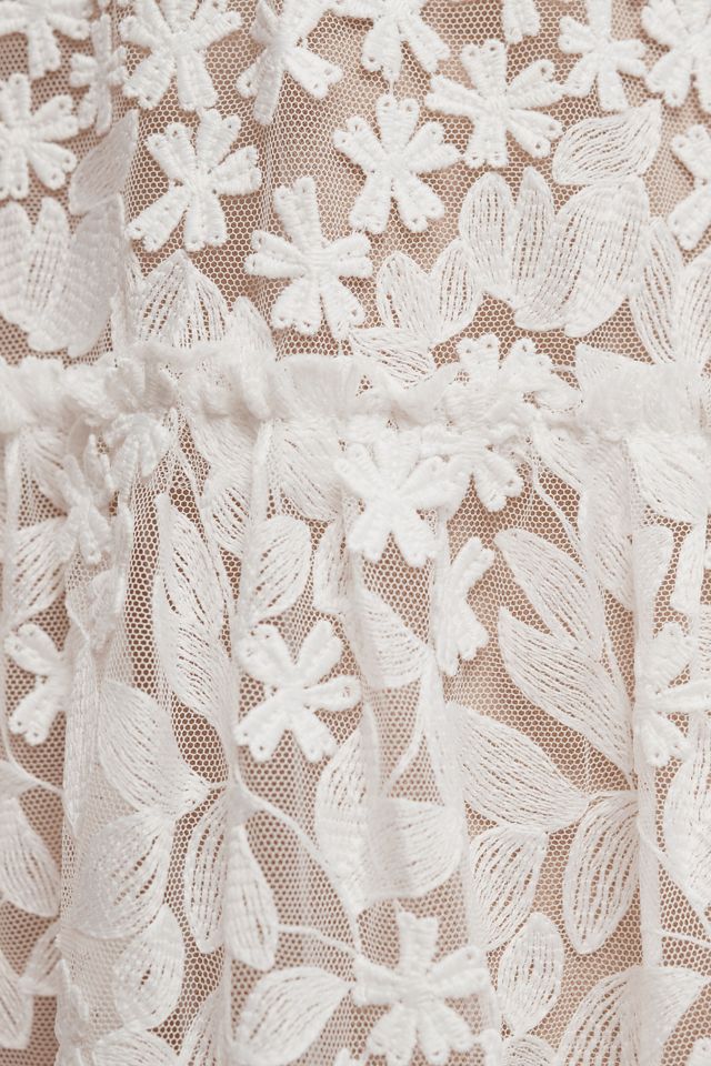 dress the population bridal lyra floral gown Amazon.com: Dress the Population Women's Lyra 3D Floral, Floor Length, Fit  and Flare, Boat Neck Gown, White, Small : Clothing, Shoes & Jewelry