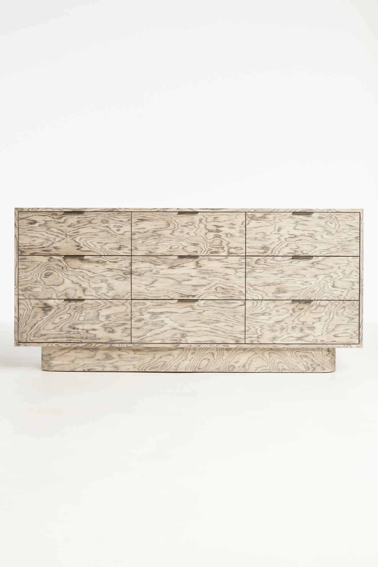 Aletta Nine-Drawer Dresser