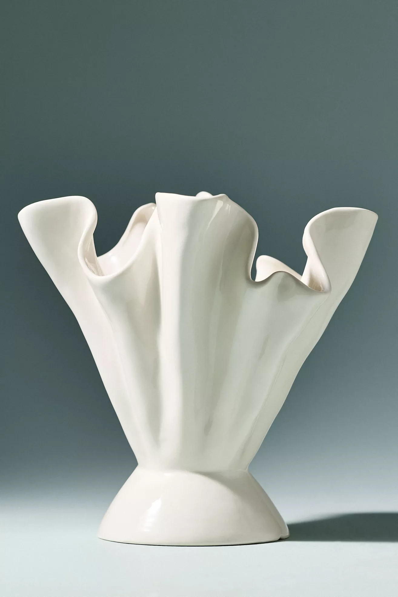 Ruffle Vase - thumbnail 3