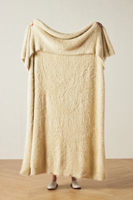 Renata Cozy Eyelash Throw Blanket