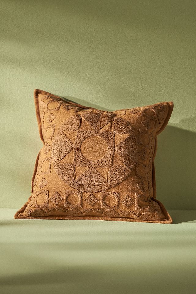 ANTHROPOLOGIE Textured Kama cheapest Pillow