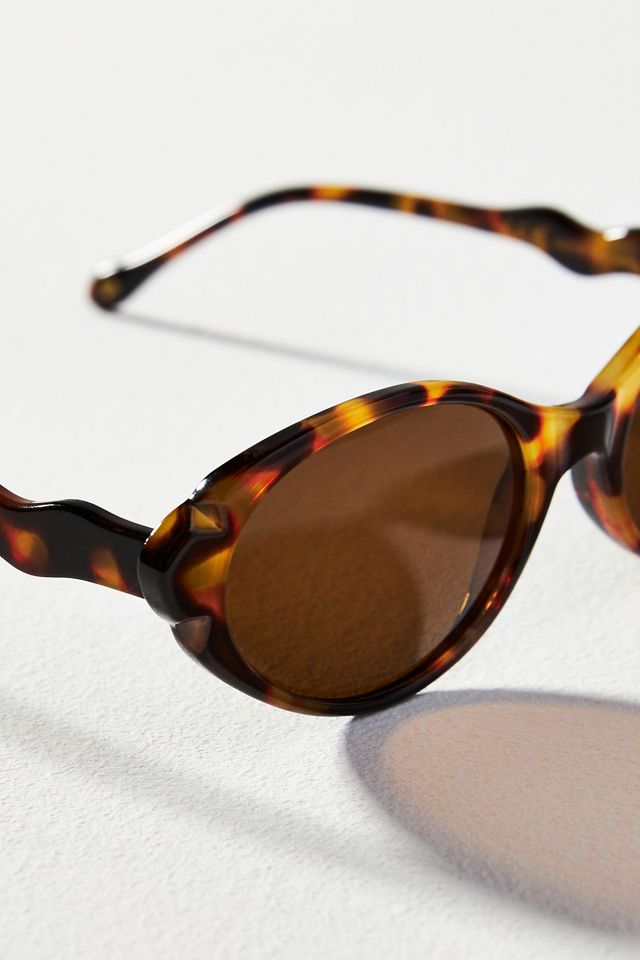 Wavy Arm Oval Sunglasses #3