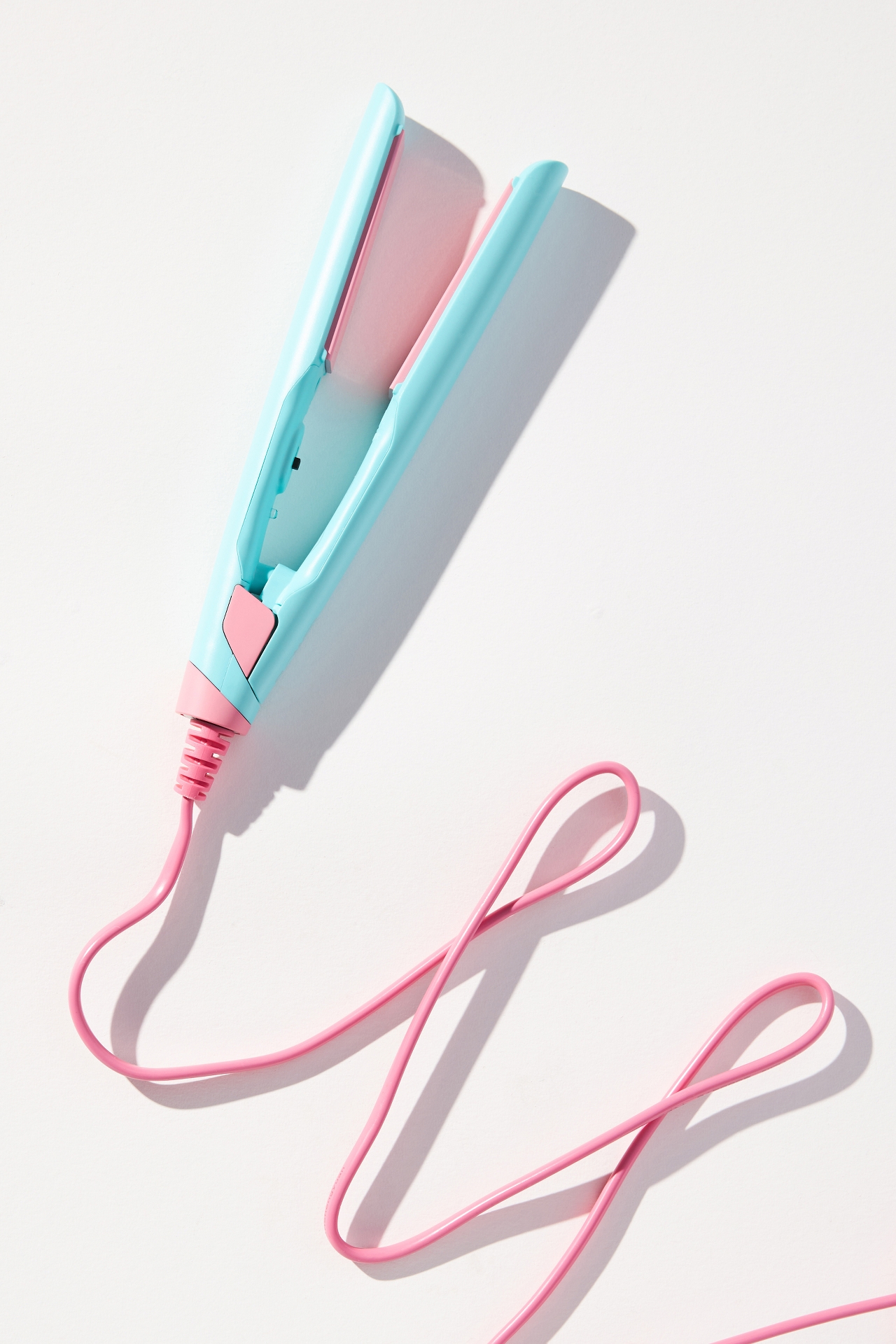 FLOWER Beauty Travel Flat Iron