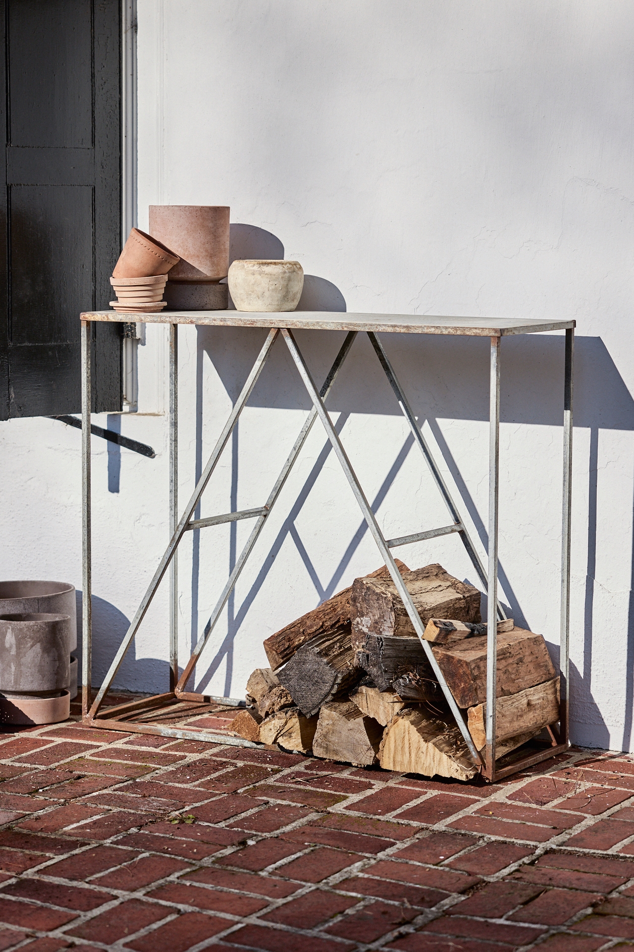 Metal Table Log Holder