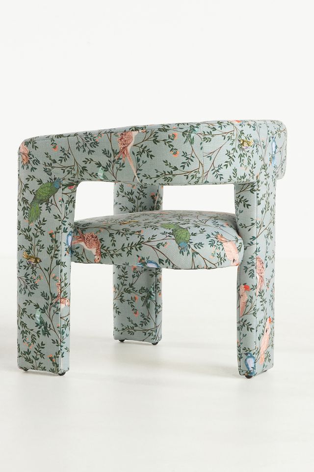 Priyanka Effie Tripod Chair