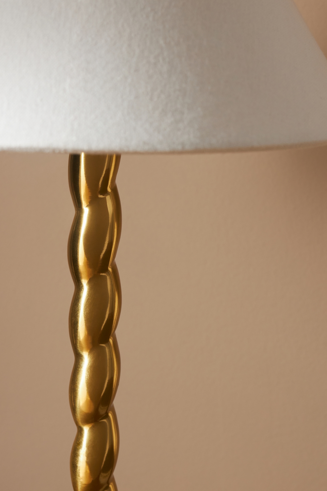 Elio Buffet Table Lamp