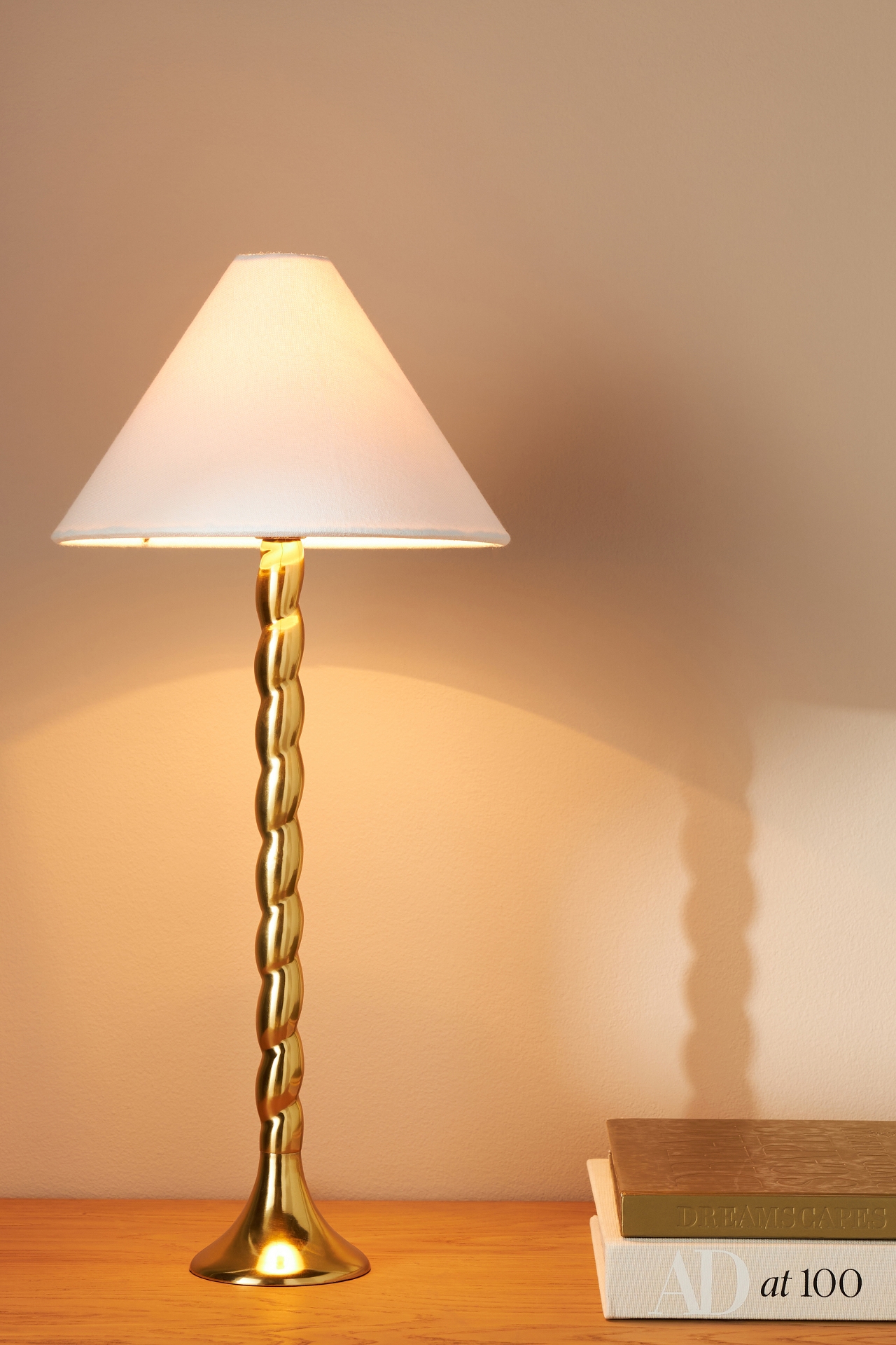 Elio Buffet Table Lamp