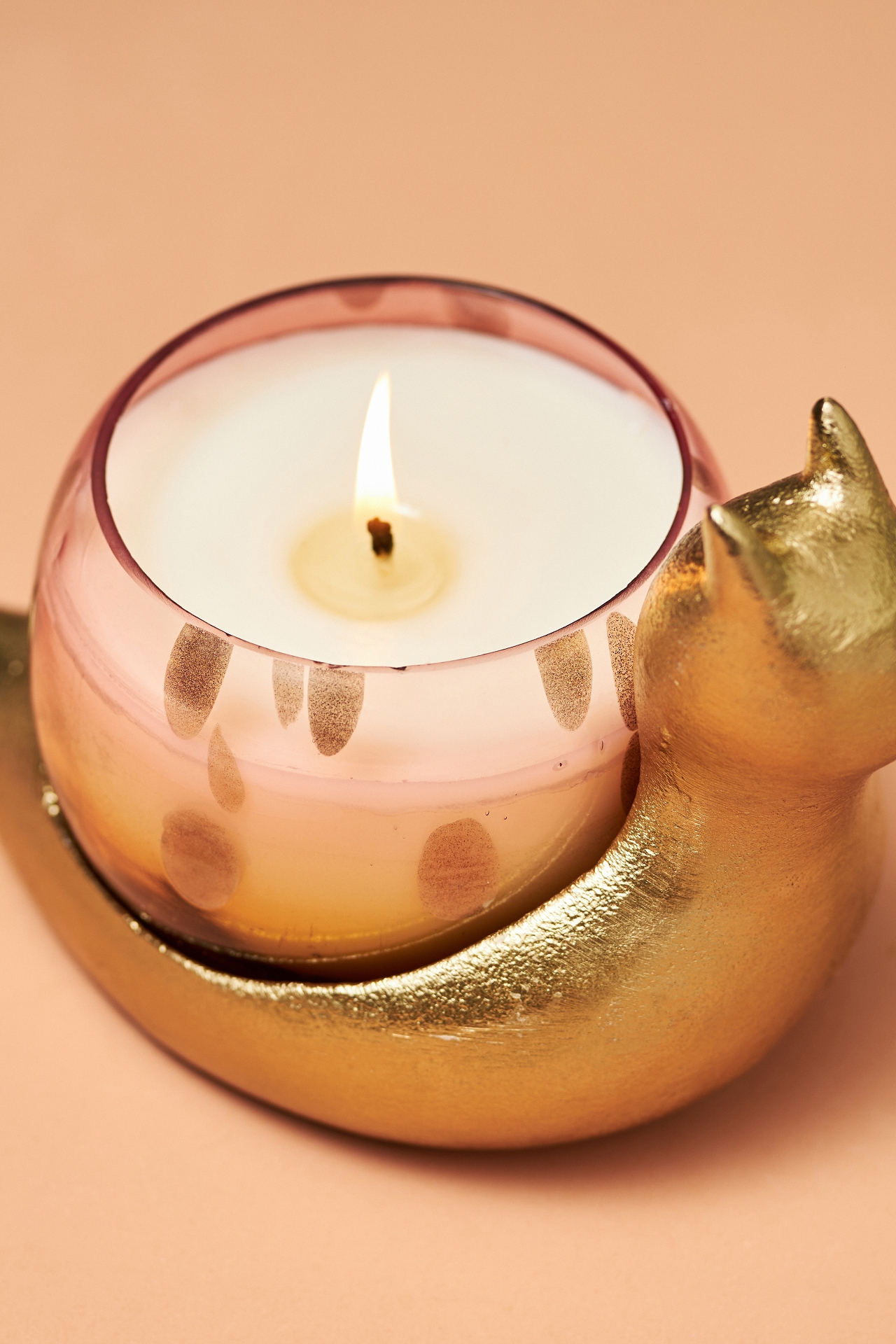 Sculptural Snail Fruity Goji Berry & Mango Glass Candle