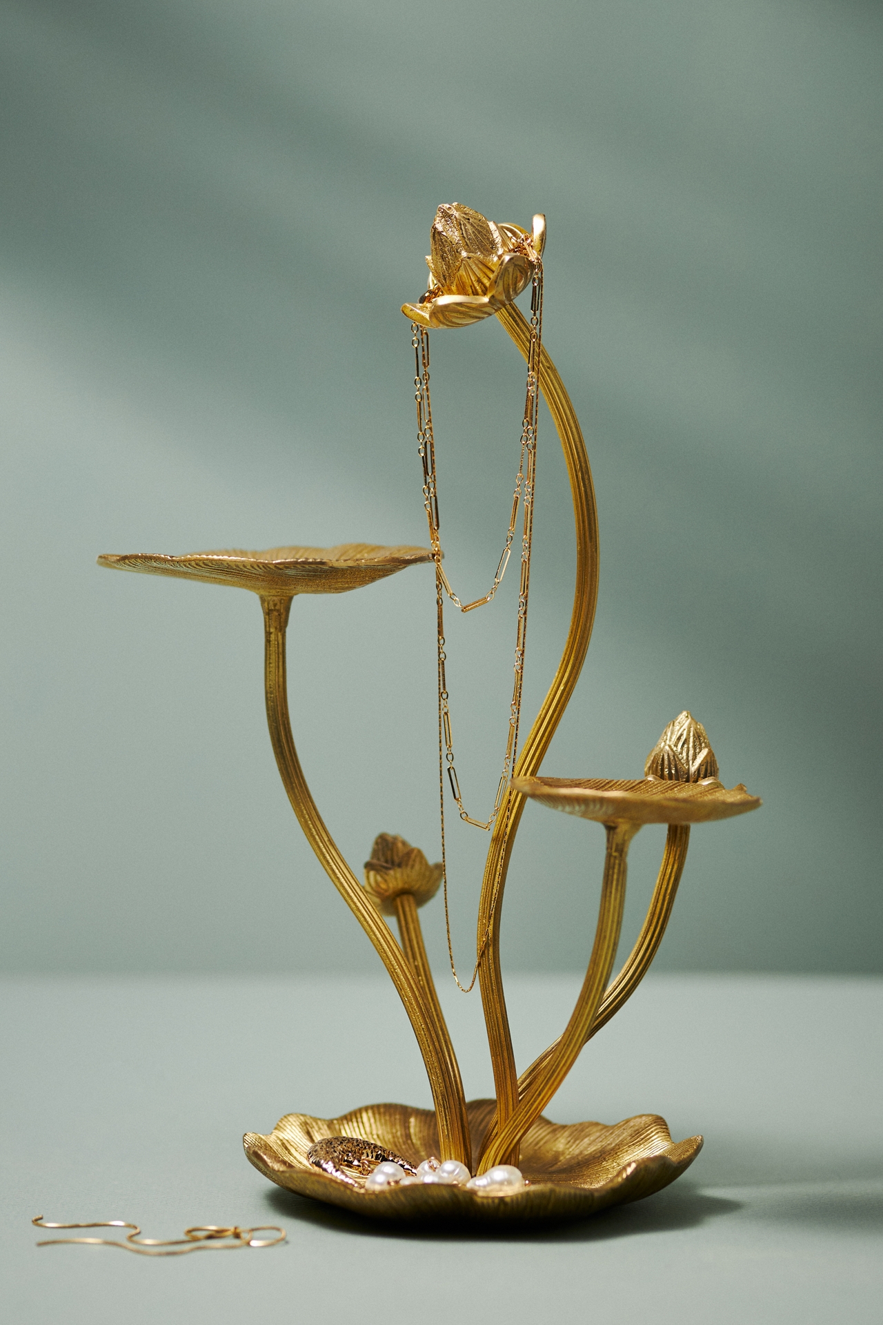 Flower Bud Jewelry Stand