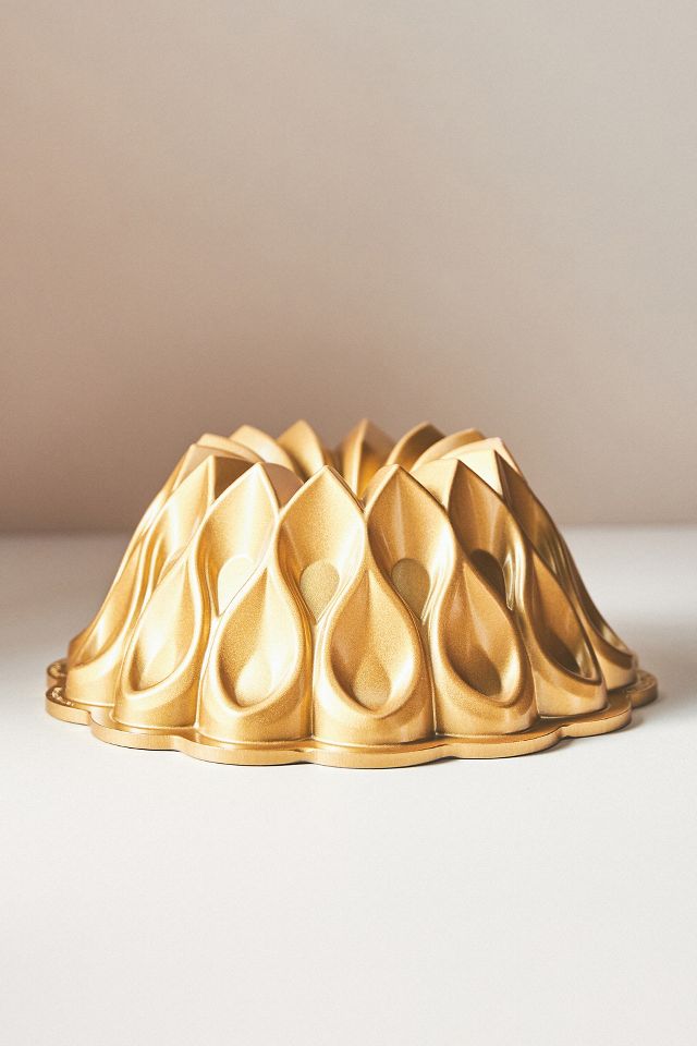 Crown Bundt Pan