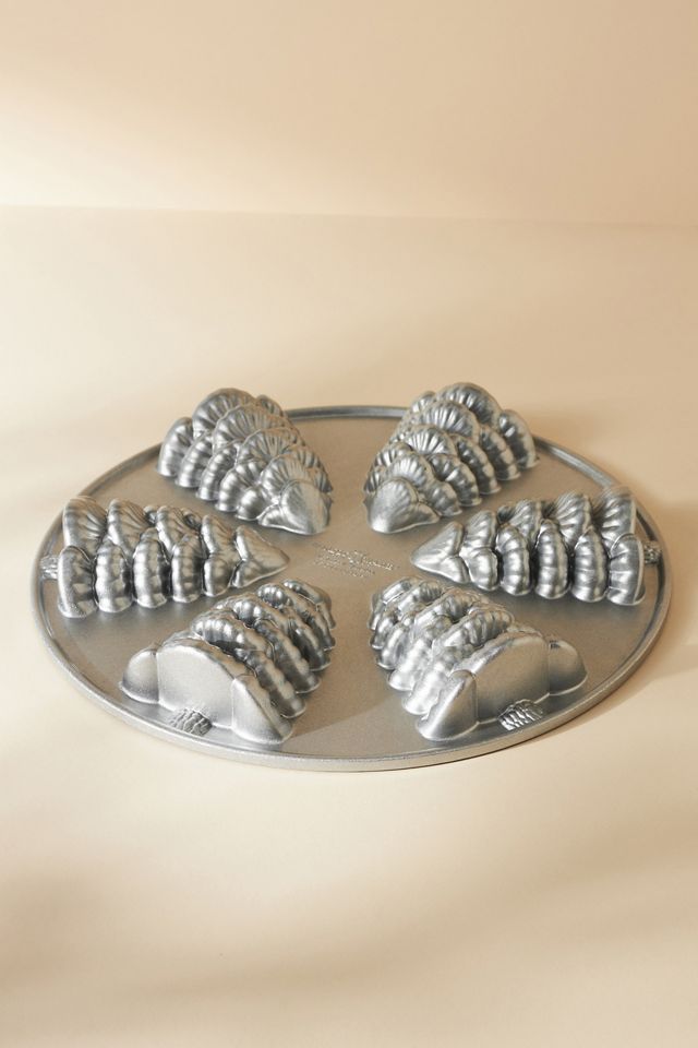 Evergreen Cakelet Pan - Nordic Ware