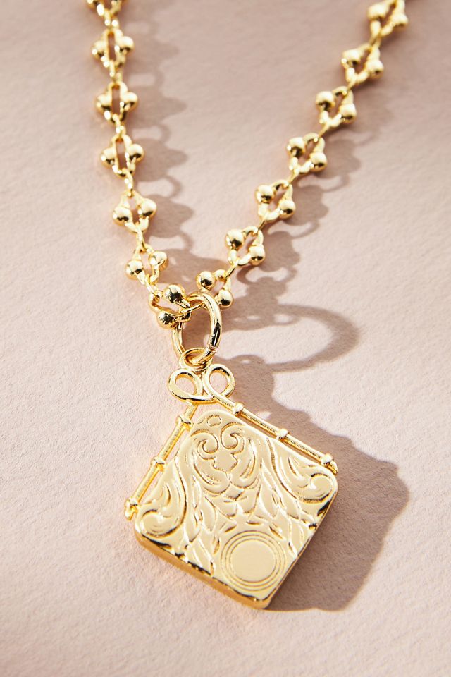 Diamond-Shaped Pendant Necklace #1