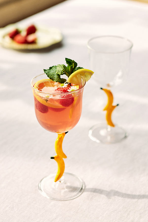 Fruta Wine Glass