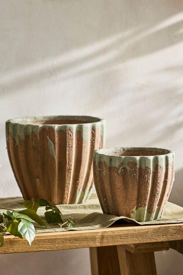 Ribbed Terracotta Taper Pot #8