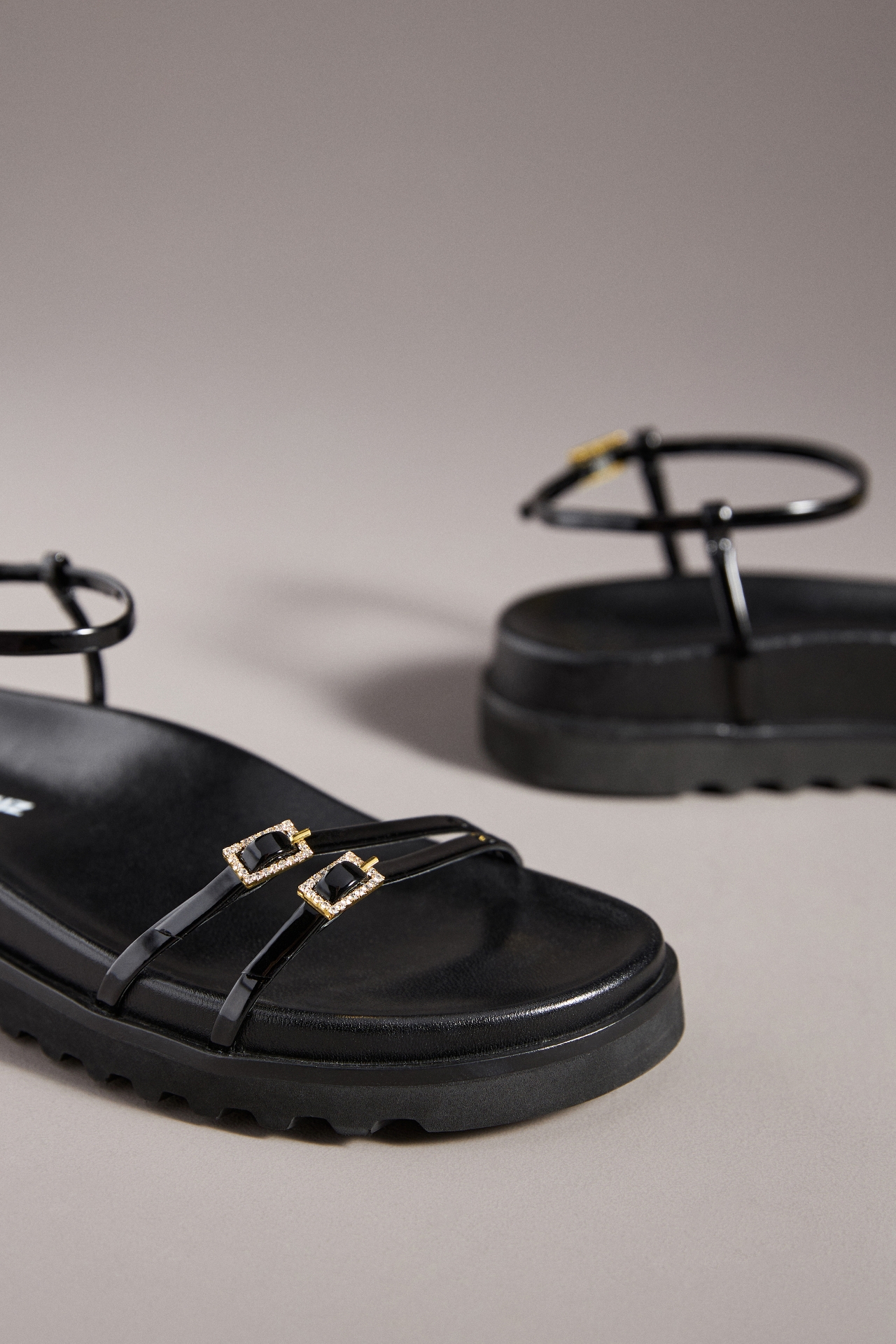 Lola Cruz Buckle Football Sandals