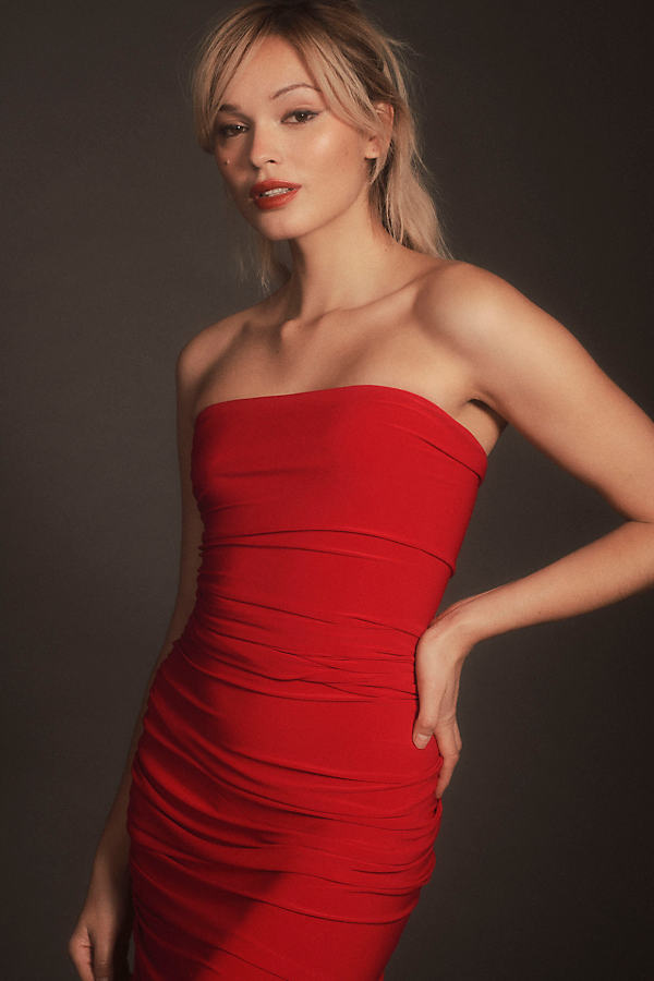 Norma Kamali Diana Strapless Ruched Midi Dress In Red